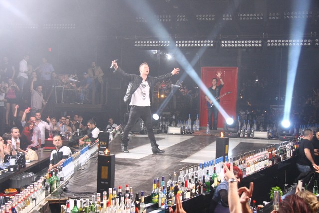 Eller Van Buuren & Chris Jones